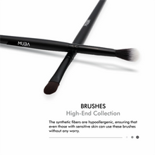 Cargar imagen en el visor de la galería, Muba Cosmetics - UNIVERSAL 18 BRUSH - HIGH END COLLECTION
