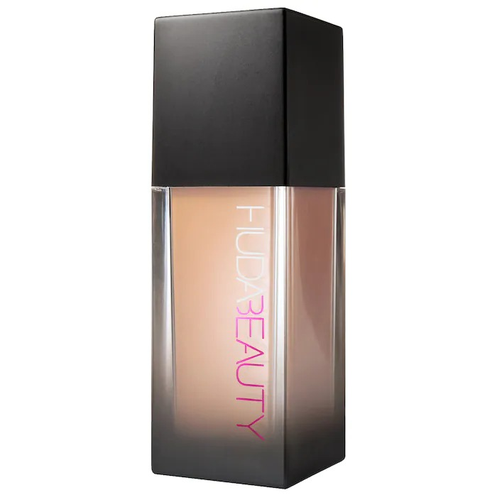 Huda Beauty -  (250G Cheesecake)#FAUXFILTER LUMINOUS MATTE FOUNDATION