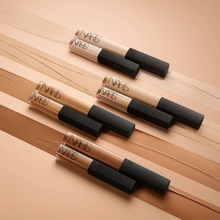 Cargar imagen en el visor de la galería, Nars - (Med/Dark 2 / Caramel) RADIANT CREAMY CONCEALER
