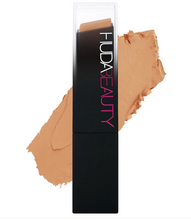 Cargar imagen en el visor de la galería, Huda Beauty -  (410G Brown Sugar)#FAUXFILTER SKIN FINISH BUILDABLE COVERAGE FOUNDATION STICK
